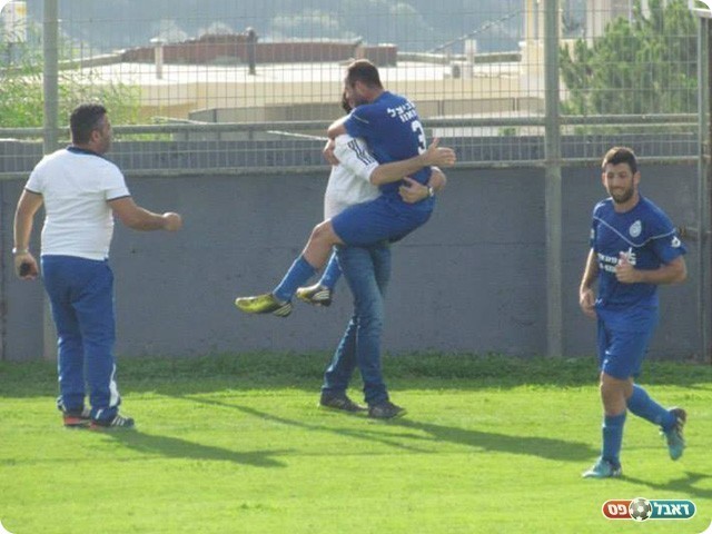 הרשקוביץ ואילוז חוגגים את השער הראשון (חן קורקוס)
